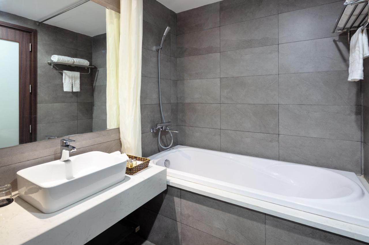 La Batisse Kim Ma Hotel Hanoi Exterior photo